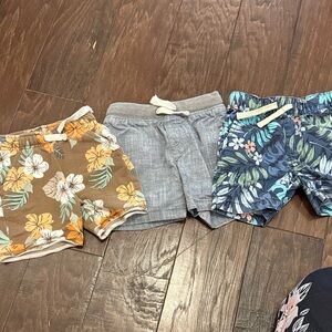 3 pairs of summer shorts size 24month/ 2t